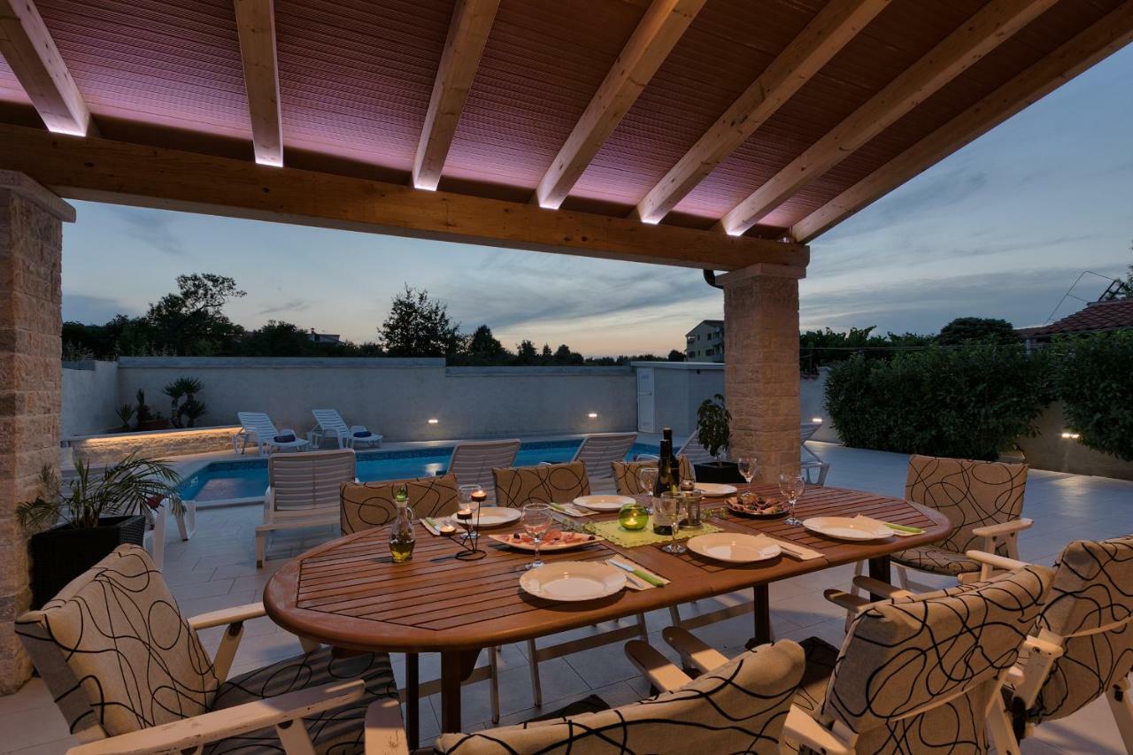 Holiday Home Nikol Pula Exterior photo
