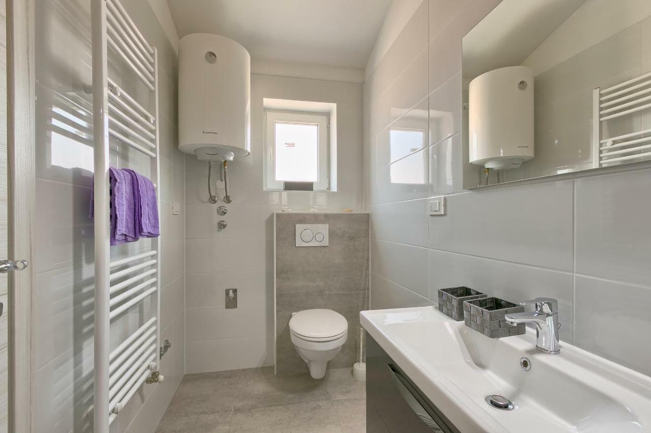 Holiday Home Nikol Pula Exterior photo