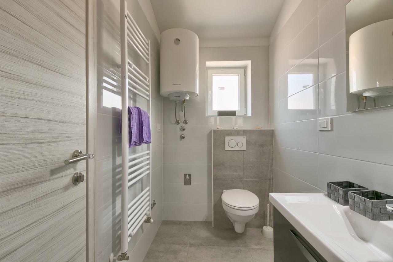 Holiday Home Nikol Pula Exterior photo